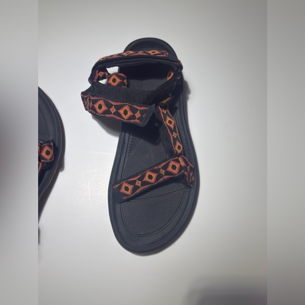Teva Black and Orange Geometric Sandals for Men 🩴 🧡 - Picture 8 of 11